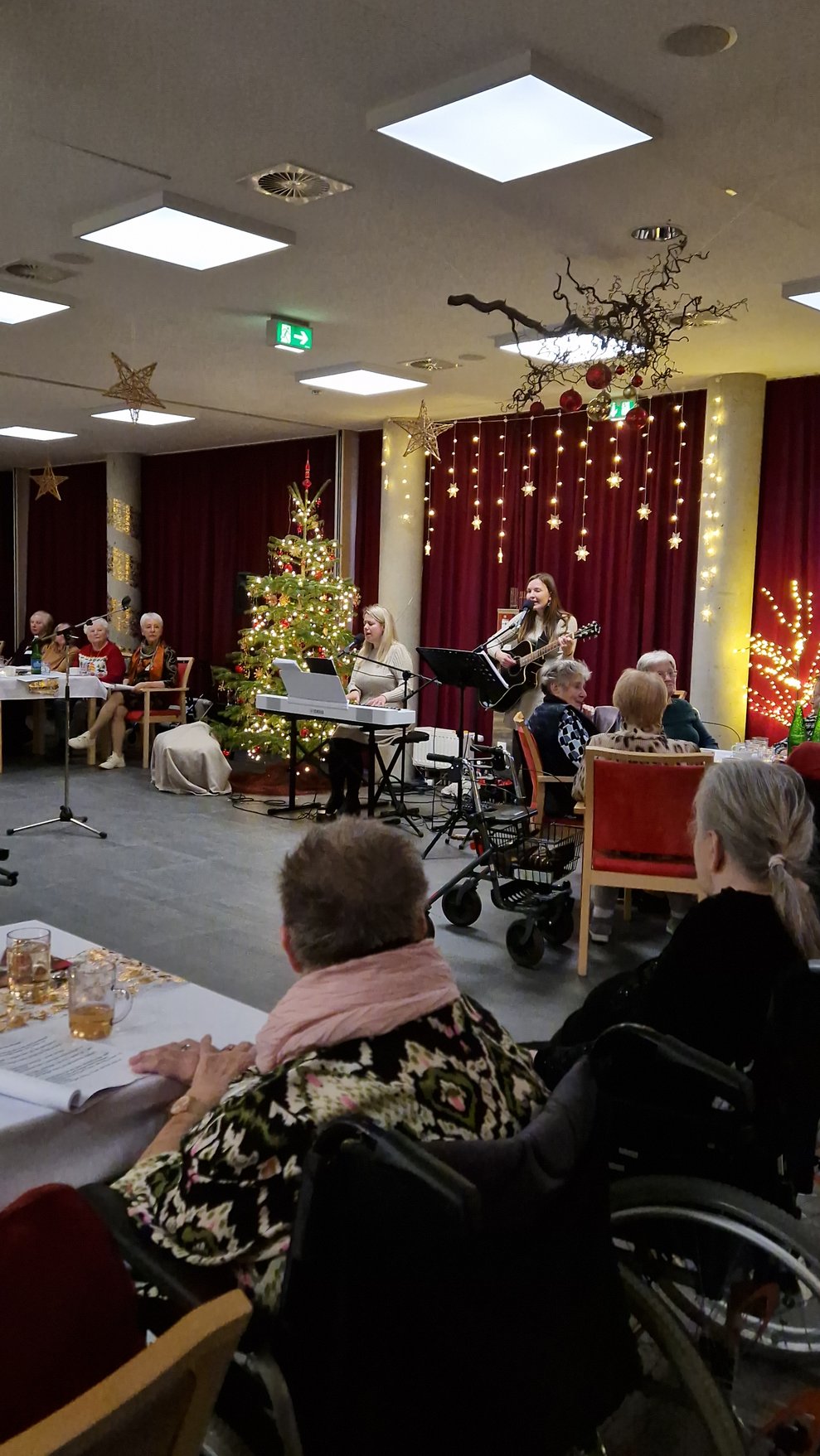 Das Musikduo „Ladies Sound“, Daniela Mayer und Pia Häckel, begeisterte mit den Darbietungen.