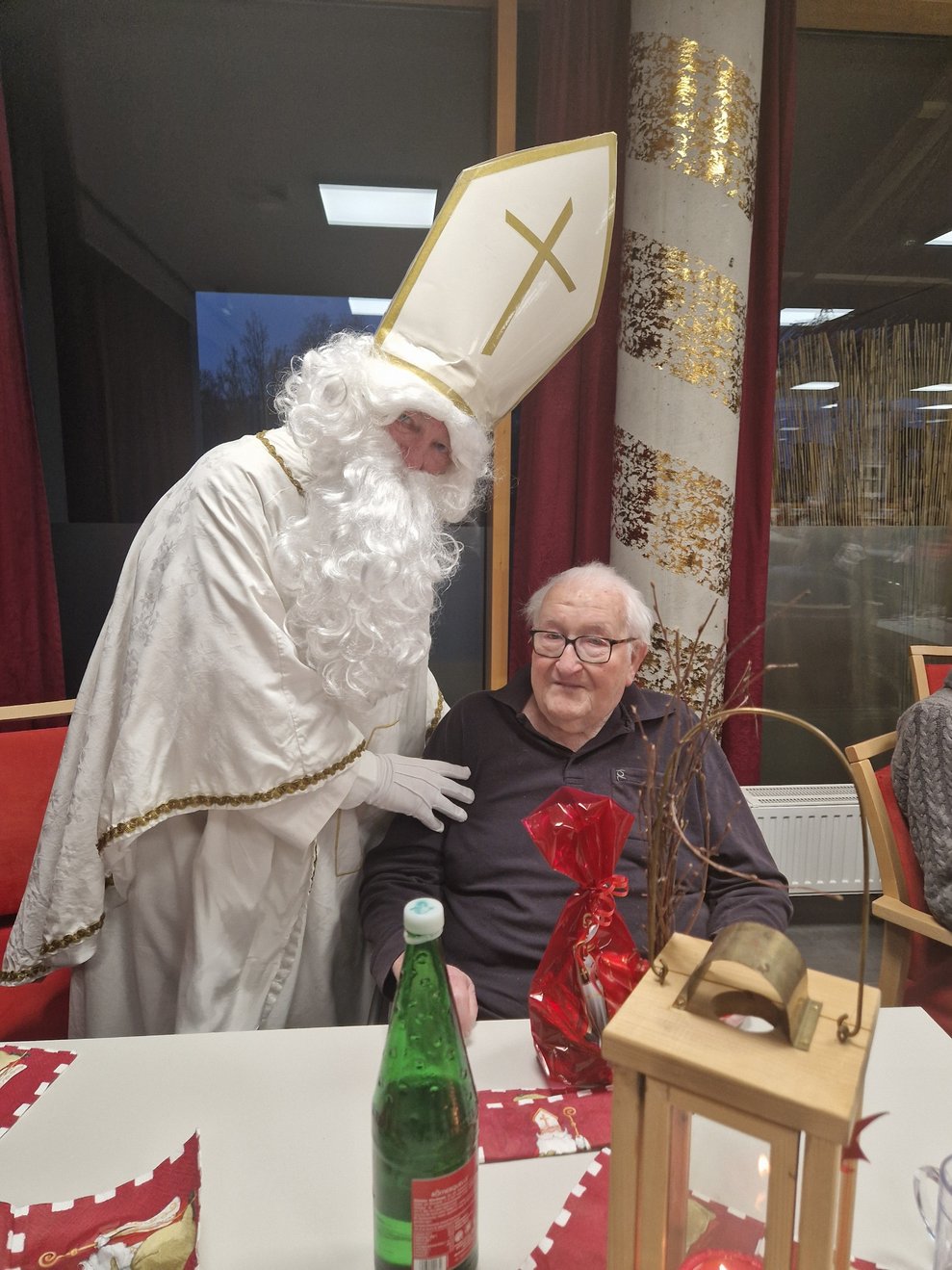 Alfred Hirsch freute sich über die süße Nikolaus-Überraschung